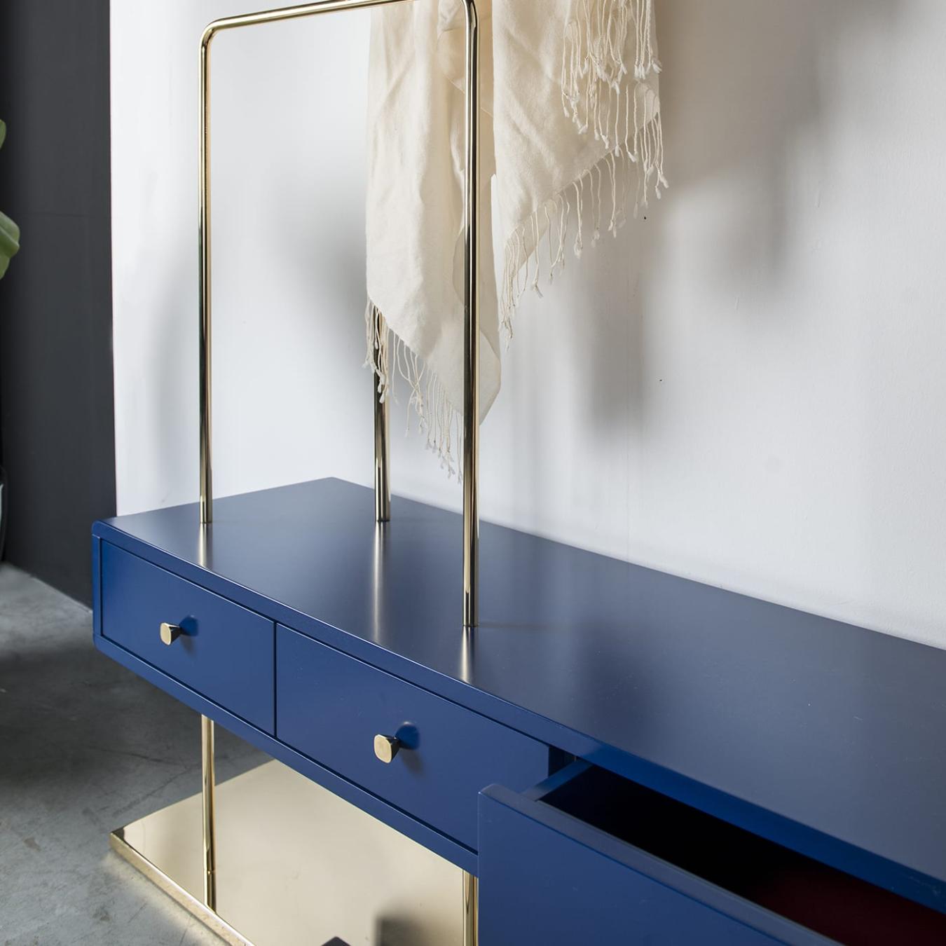 Emperor Clothes Rack