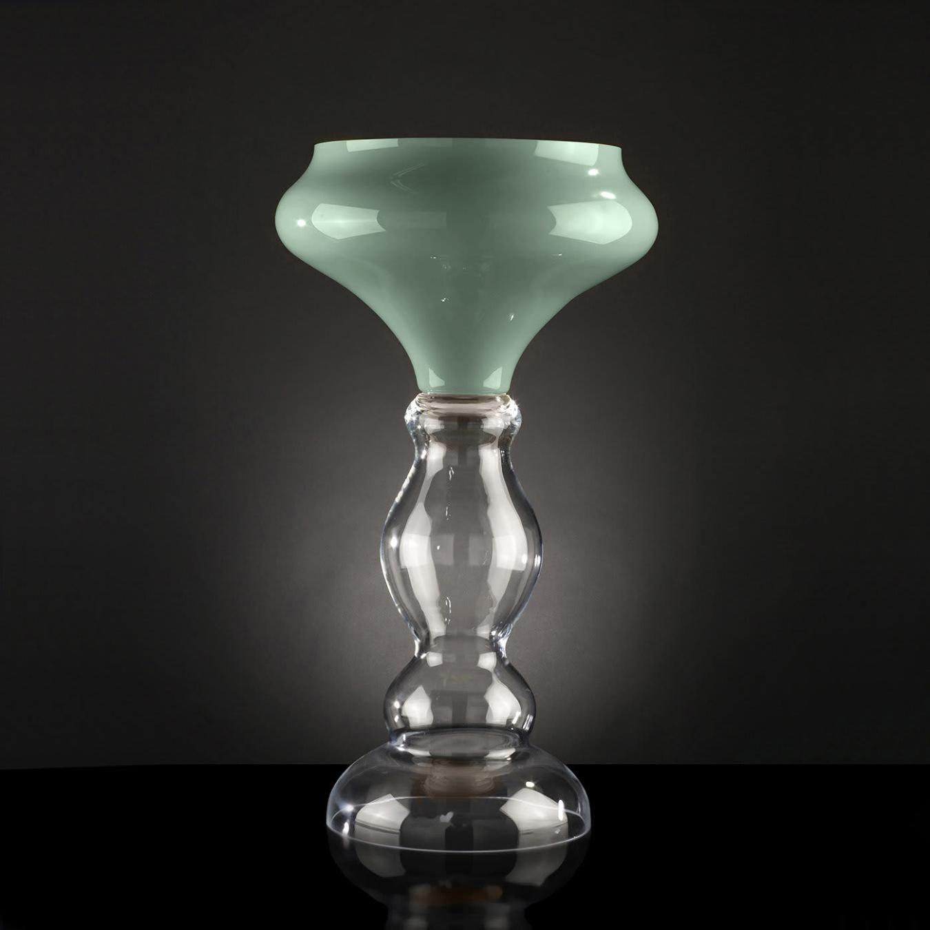 Zeus Neo Vase