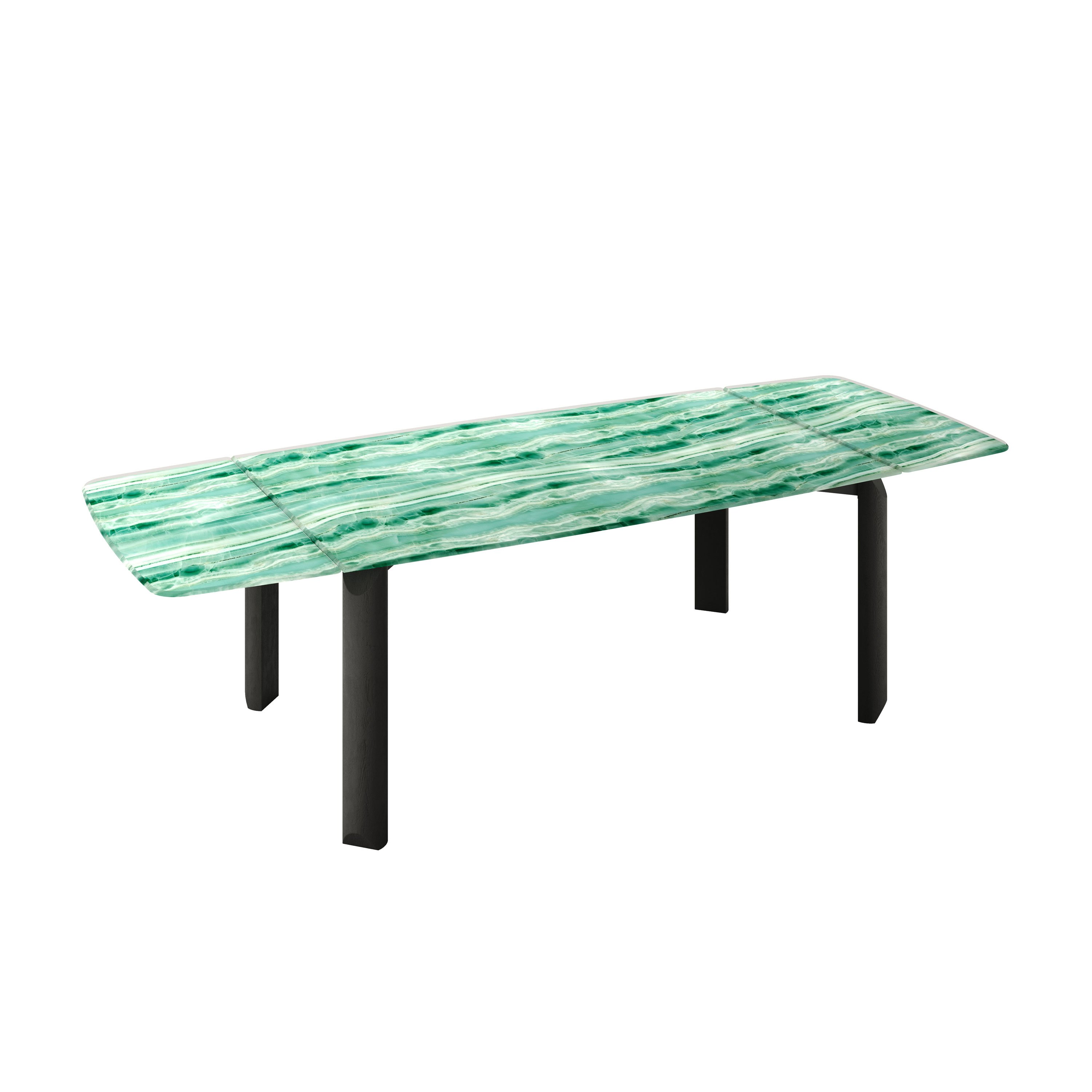 Mosa Dining Table