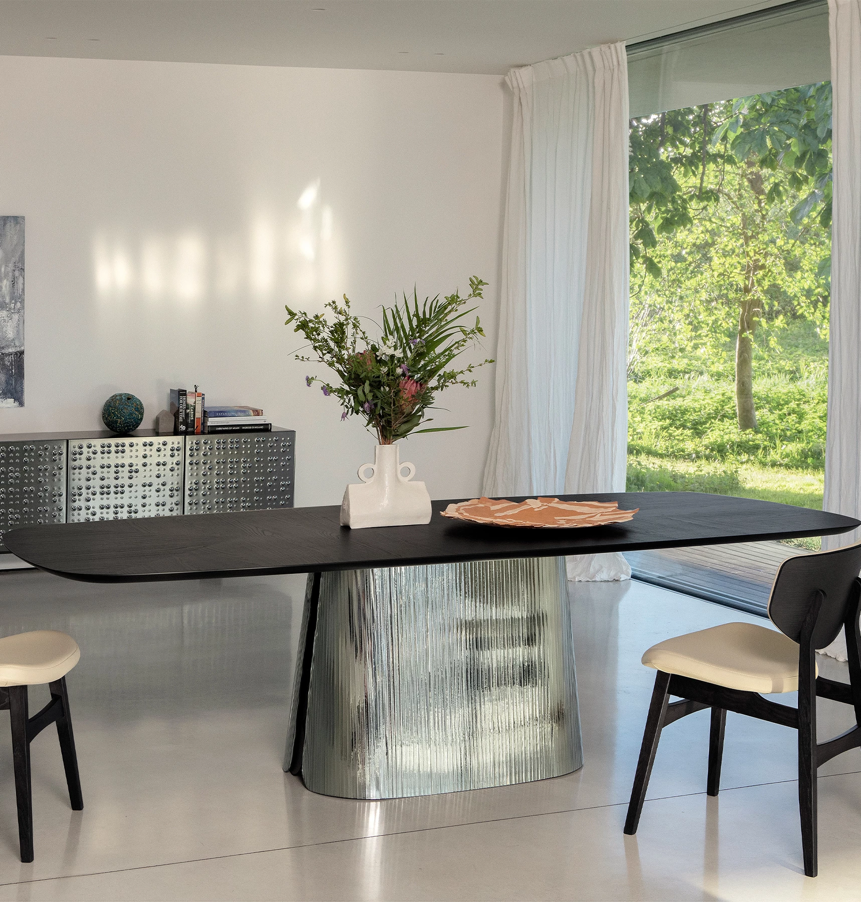 Adone Plissé Dining Table