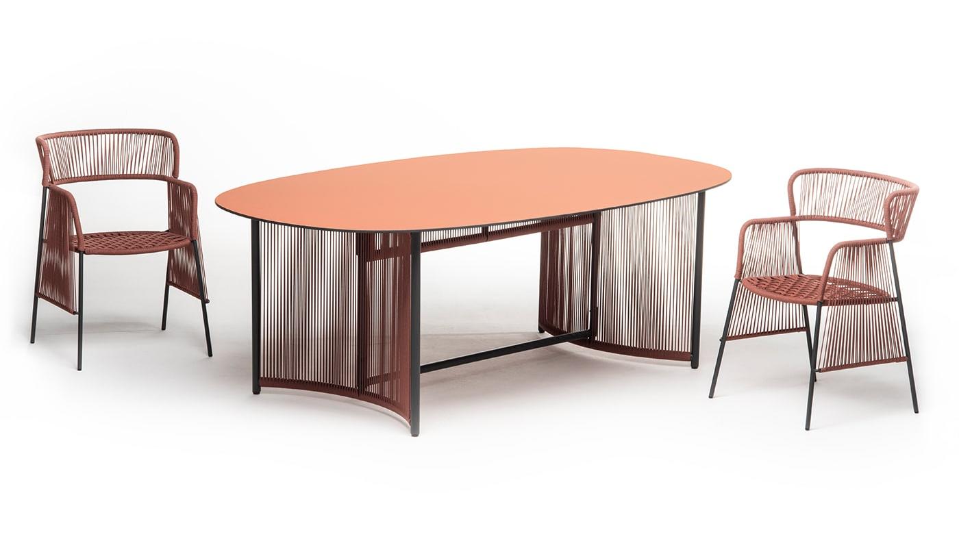 Altana T-OV Red Outdoor Dining Table
