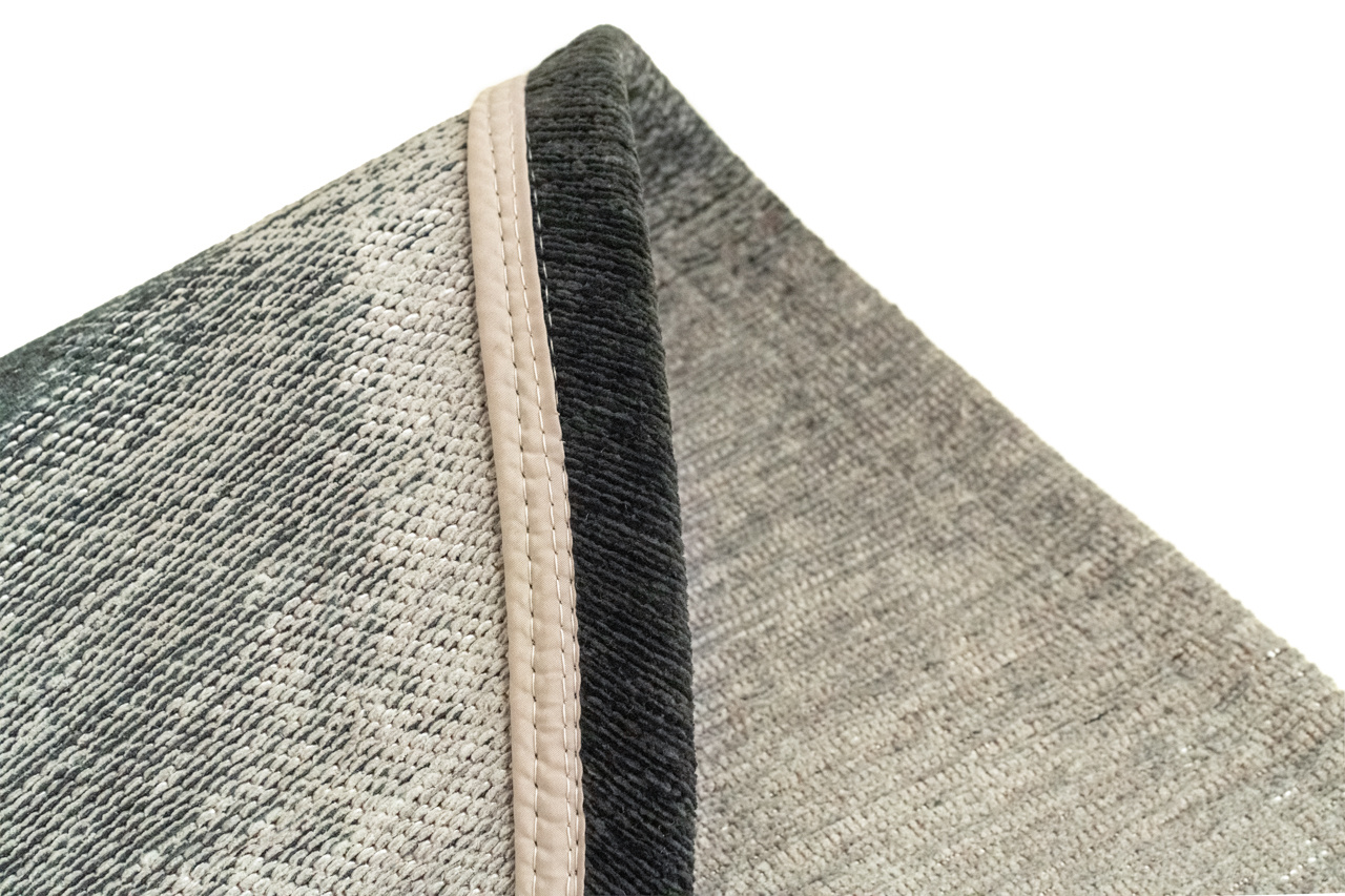 Rain Rug | Size: 5' 7