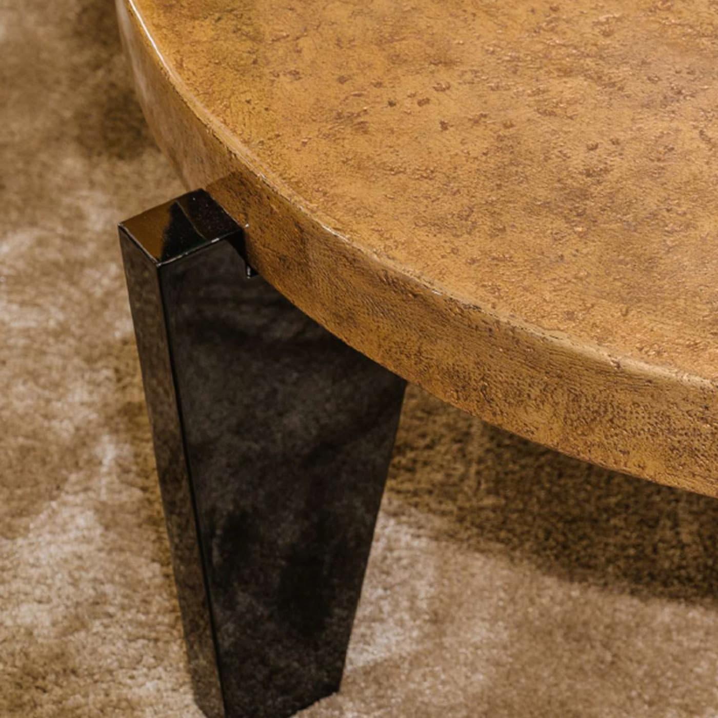 Ridge Artisan Coffee / Side Table