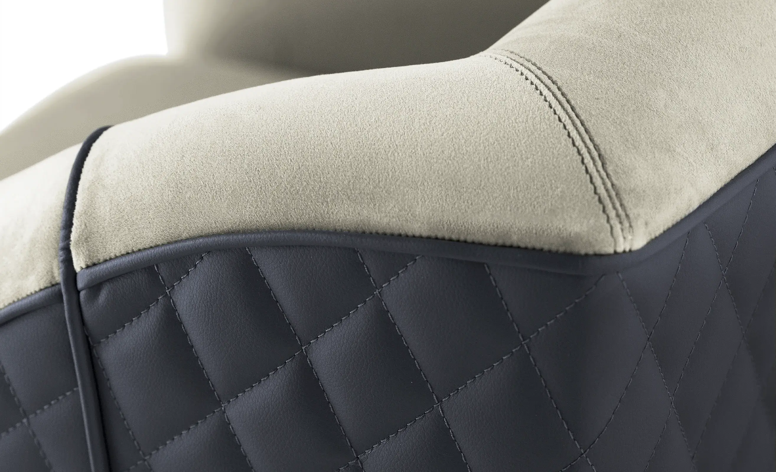 Rogue Swivel Single Sofa