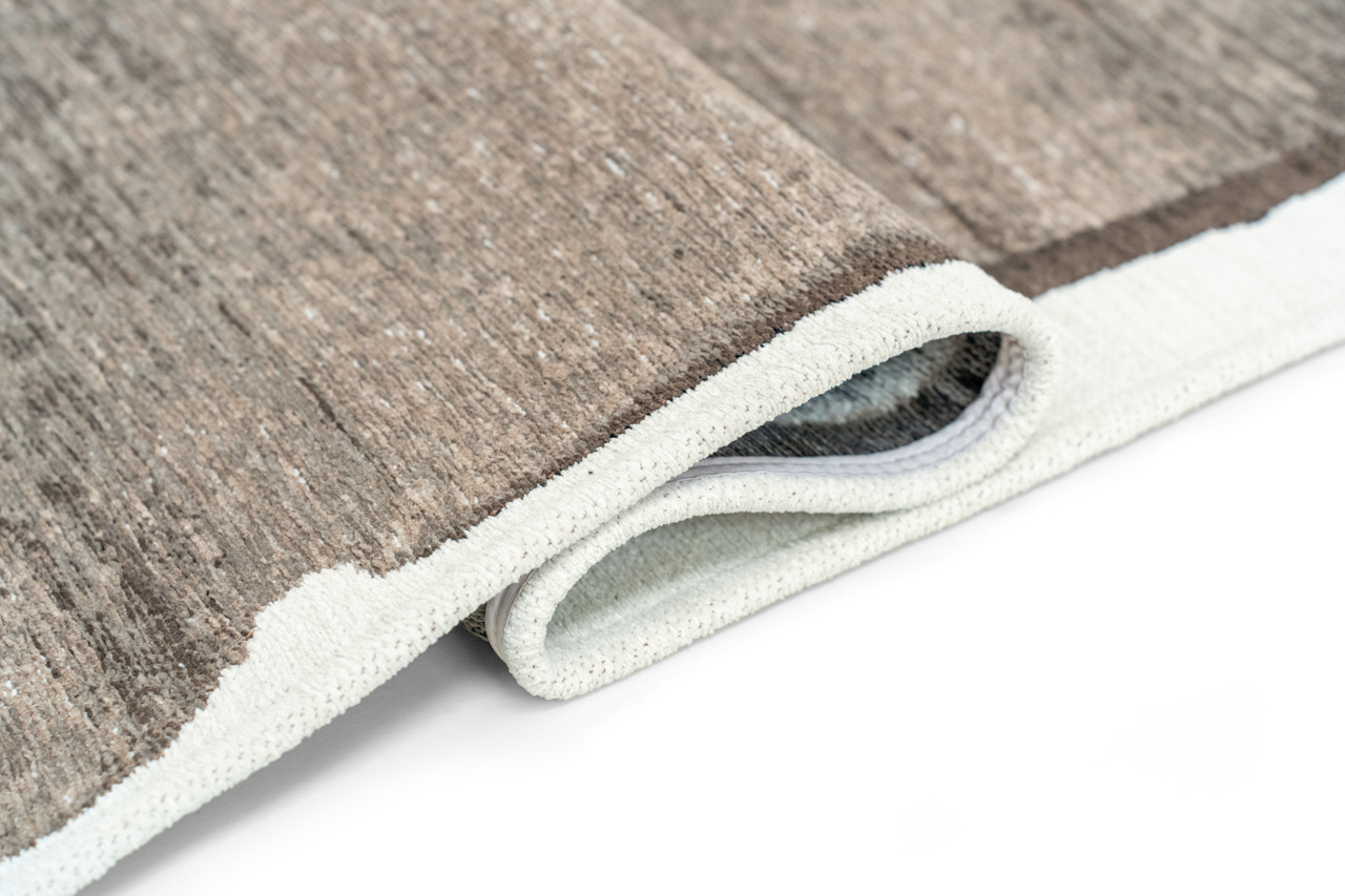 Mastic Rug