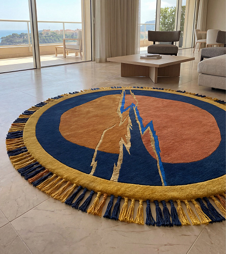 Lightning Crest Gold Handcrafted Rug