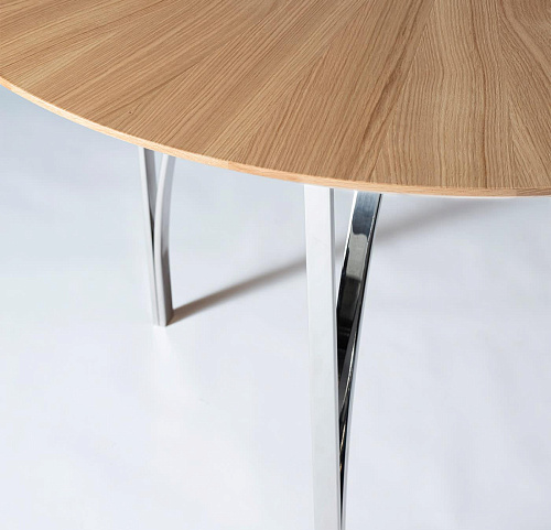 Oak Round Dining Table