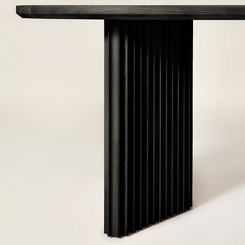 Basalto Black Ash Table