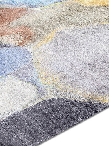 Multicolor Hand-Woven Rug