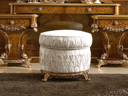 Round Italian Pouf
