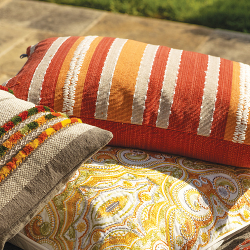 Naraya Cushion
