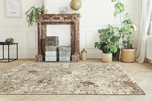Abstract Tencel Hand Painted / Hand-Loomed Rug