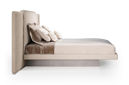 Large Wings Bed