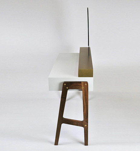 Refined Vanity Table with Mirror