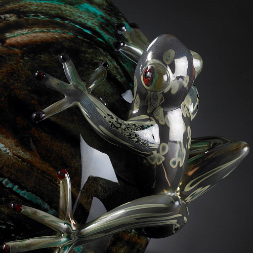 Glass Egg with Frogs