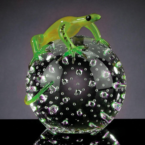 Sphere with Gecko