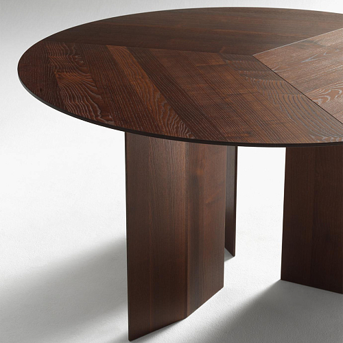 Praia Brown Dining Table
